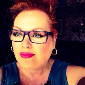 Meet your Posher, Ellen